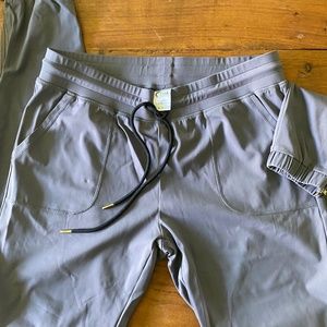 Zyia joggers